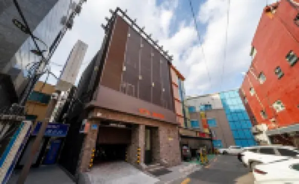 Suyu Hotel Picasso Suyu Station 周辺のホテル