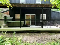 Nature’s Nest Hot Tub • Fire Pit • Deck Views • Near Old Man’s Cave