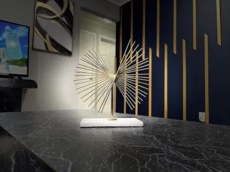 Entire Cozy Home + Free Parking + Fast Wi-Fi & Located in Central Area