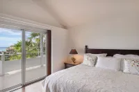 St Jean - Villa 2 bdrms - Panoramic view of the bay - Swimming pool - Heated SPA