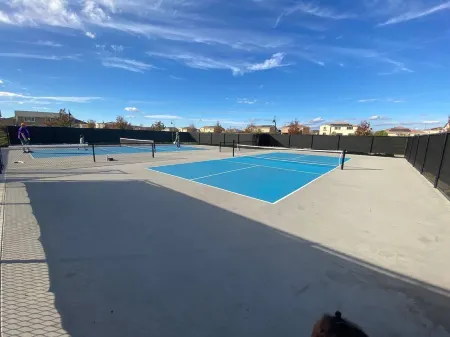 The Art of Sophisticated Elegance in Menifee:Luxury Living w/ Separate Gen Suite Отели рядом с достопримечательностью «Парк Спирит»