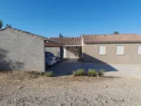 Gîte Thym Dans Campagne Gardoise 5 à 6 Couchages Avec Terrasse+jardinet Clôturé