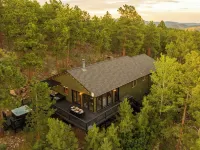 Bailey Treetop Retreat: Spacious, Hot Tub, Pool Table, Yoga, Family, Views Hotels in Bailey