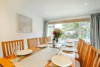 Annedd Lon: 4 Bed house with sea views and a short walk to the beach and village Hotels in Abersoch