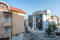 Cozy apartment in charming Sandanski with WiFi, AC Hotels in Sandanski