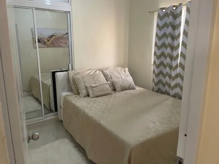 Cheerful 3-bedroom house with pool