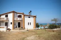 Ben's Homes Elegant Suite Hotels in Mithimna