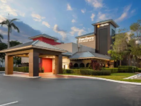 La Quinta Inn & Suites by Wyndham Ft Lauderdale Cypress Cr Hotels in Fort Lauderdale