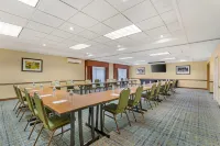 Country Inn & Suites by Radisson, des Moines West, IA - Pet friendly