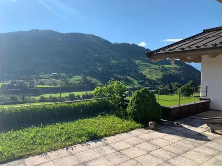 Gemütliche Terassenwohnung mit Panoramablick