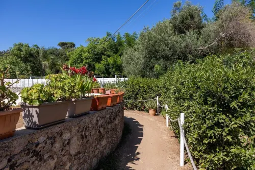 Apartment in portion of villa with beach.