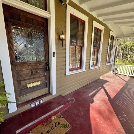 Historical Krezdorn House in the heart of Seguin!