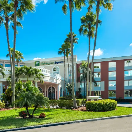 Holiday Inn Express MIAMI AIRPORT DORAL AREA by IHG
