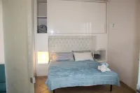 SMALL PENTHOUSE SEA VIEW MOUNTAINS IN MARINA DI CARRARA 100 MT FROM THE SEA