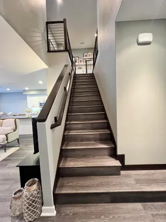 Resort living 3 bedroom modern apt with backyard