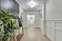 The Vanderbilt Mansion Apt 11 Near Downtown and TWU
