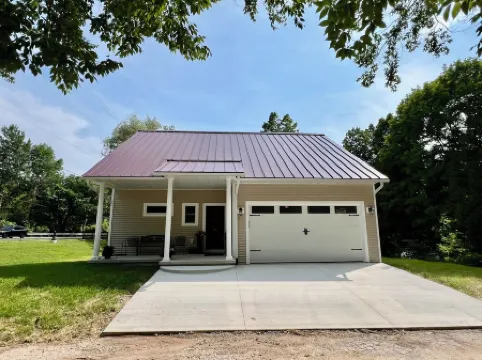 New 4-bedroom home in Egg Harbor, 2 min drive to beach