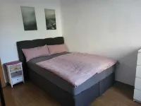 C&V: 4 PP- 3 rooms - central + WLAN + Smart TV + box spring bed