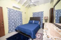 Prentice Place Lovely 1 bedroom condo with private parking. Hotels in Buckleys