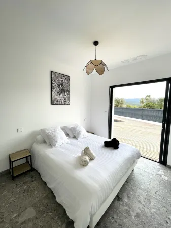 Villa with private pool Отели в г. Porticcio