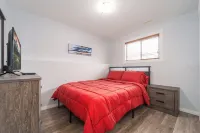 Entire unit to yourself.  Internet and Netflix, full kitchen, linens and towels.