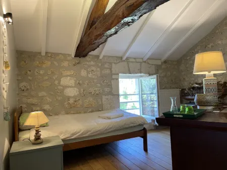 Longère Charentaise Rénovée Avec Piscine, Étang, Grand Parc Boisé