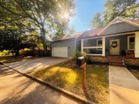 Backyard Bliss/Firepit Nights & Chill:8P/3B Hotels in Lithonia