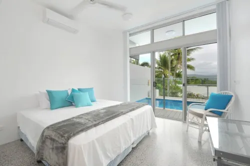 Centrally located ground floor of 2 storey Artist's modern studio house.