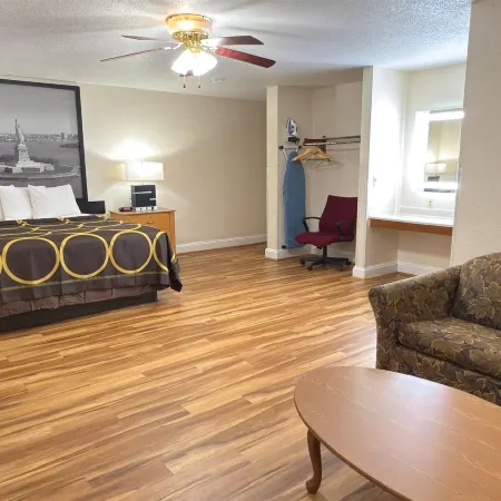 Super 8 by Wyndham Anderson/Clemson Area