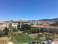 Bel Appartement Avec Grande Terrasse à 5mn à Pieds de la Plage et des Commerces