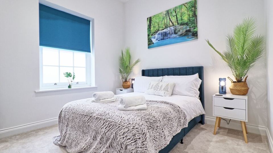 Chelmsford Ground Floor Apartment. Next to the City Centre with Wifi & Parking