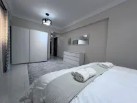 Cozy Spacious 3BR Apt - King Beds - with AC & WiFi in fantastic New Cairo Hotels in El-Khalifa