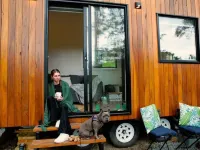 Kookaburra's Perch Tiny House. Secluded, Peaceful and Dog Friendly. Hotels in Warburton