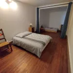 BEAUTIFUL CITY CENTER APARTMENT FOR FAMILY OR GROUP TRAVEL Hotels in Autun