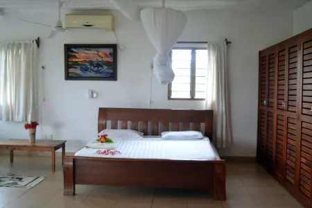 Perfect pool view and beach relaxation at Diani. Отели в г. Мсамбуэни