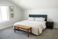 4-bedroom house in fabulous Heyburn walking distance to the river walking path!