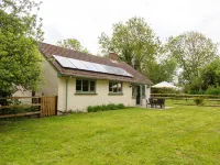 3 Bedroom idyllic countryside cottage in the middle of rural Wiltshire Hotels in Devizes
