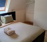 Huswell - Sunny Terrace with Harbour View - 5-Min Walk to Station