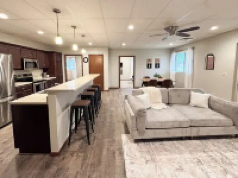 Beatrice Beauty - Remodeled 2 bed 2 bath in quiet neighborhood Hotels in Beatrice