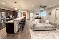 Beatrice Beauty - Remodeled 2 bed 2 bath in quiet neighborhood Hotels in Beatrice