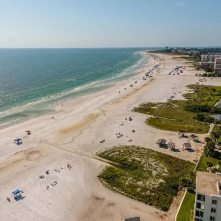 Bay View Condo, Minutes to Top Beach in the US