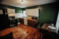 Riverside Retreat at Apt B