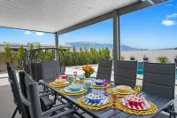 4BR Oasis W/Heated Pool, Spa, Game room, BBQ & Mountain View