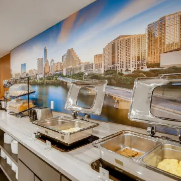 Orangewood Inn and Suites Midtown