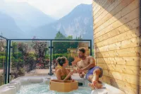 TreeLodgy, the Tree House - Jacuzzi