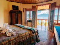 Jenna's River Bed & Breakfast Hotels in Panajachel