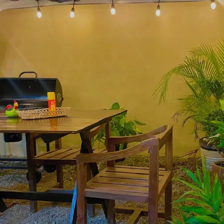 OFFER Excellent Private House, Garden, BBQ, Garage.