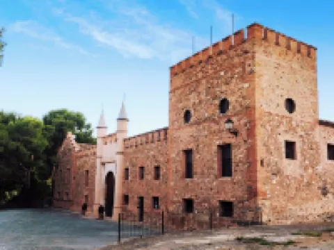 Masía de San Juan, renovated rural house with swimming pool and air conditioning. House 1 Hotels in Alto Palancia