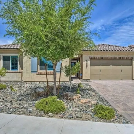 The Desert Jewel in Lucero w/ Private Pool, Jacuzzi, Pool Table!