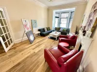 Best Dumbarton home, spacious and  bright Hotels in Dumbarton